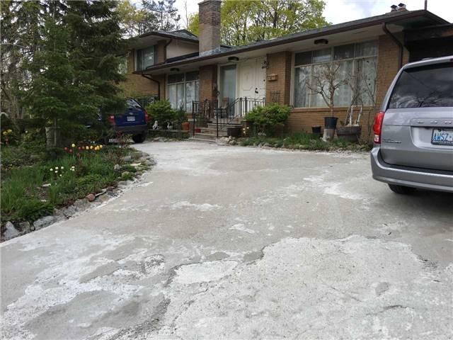 364 Greenfield Ave, House detached with 4 bedrooms, 2 bathrooms and 6 parking in Toronto ON | Image 1