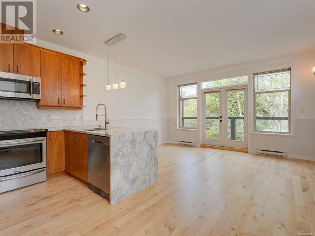 3 - 220 Moss St, Condo with 2 bedrooms, 1 bathrooms and 1 parking in Victoria BC | Image 16