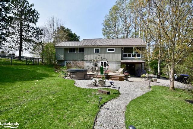 3499 Penetanguishene Road, House detached with 4 bedrooms, 2 bathrooms and null parking in Oro Medonte ON | Image 42