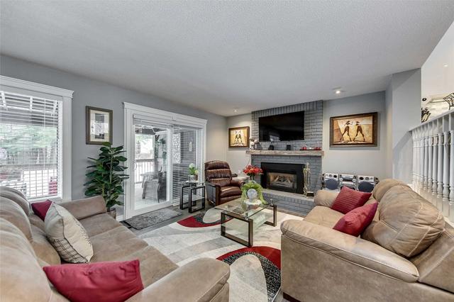 213 Little Ave, House detached with 3 bedrooms, 2 bathrooms and 6 parking in Barrie ON | Image 6