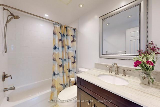 393 Woburn Ave, Townhouse with 3 bedrooms, 3 bathrooms and 2 parking in Toronto ON | Image 7