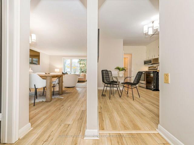 181 Shaver Ave N, House detached with 3 bedrooms, 2 bathrooms and 4 parking in Toronto ON | Image 2