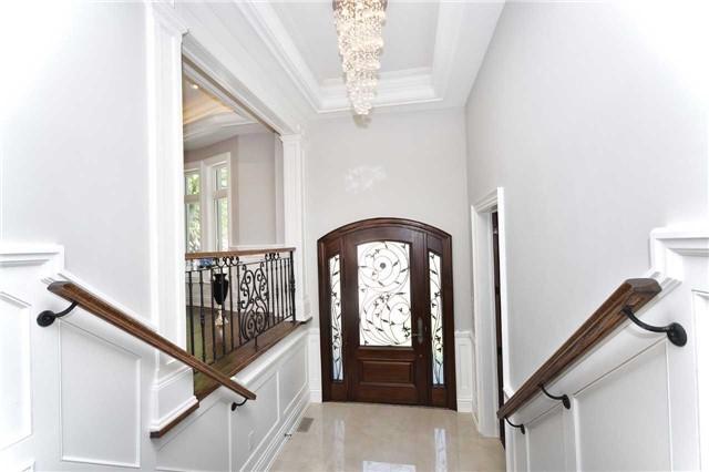 285 Hillcrest Ave, House detached with 4 bedrooms, 7 bathrooms and 2 parking in Toronto ON | Image 2