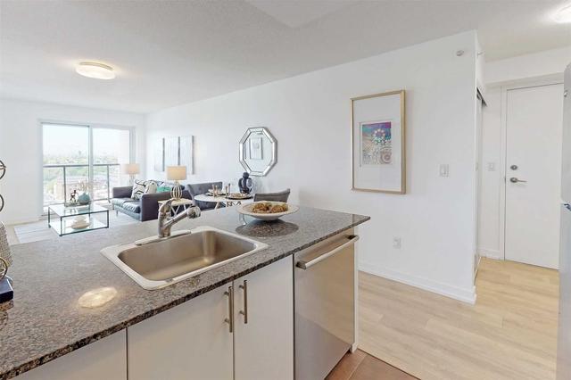1908 - 1420 Dupont St, Condo with 2 bedrooms, 1 bathrooms and 1 parking in Toronto ON | Image 7