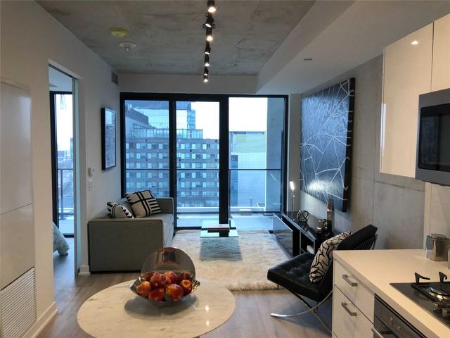 1005 - 55 Ontario St, Condo with 1 bedrooms, 1 bathrooms and 0 parking in Toronto ON | Image 3