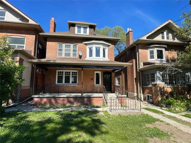 main - 571 Christie St, House detached with 3 bedrooms, 1 bathrooms and 1 parking in Toronto ON | Image 1