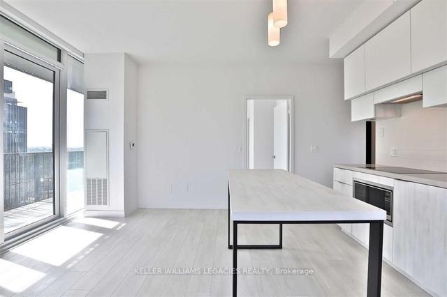 1611 - 8 Eglinton Ave E, Condo with 2 bedrooms, 2 bathrooms and 1 parking in Toronto ON | Image 30