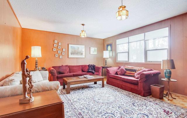 15 Artinger Crt, House detached with 3 bedrooms, 3 bathrooms and 8 parking in Toronto ON | Image 14