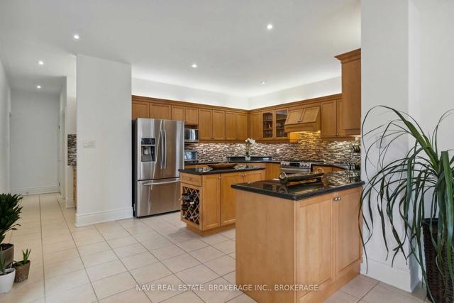 1069 Far North Circ E, House detached with 4 bedrooms, 4 bathrooms and 6 parking in Newmarket ON | Image 7