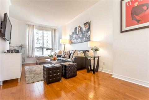 uph7 - 55 Bloor St E, Condo with 2 bedrooms, 2 bathrooms and 1 parking in Toronto ON | Image 5