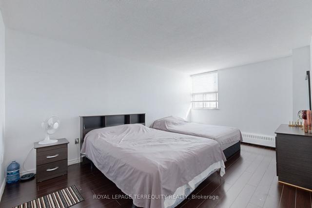 1102 - 2645 Kipling Ave, Condo with 3 bedrooms, 2 bathrooms and 2 parking in Toronto ON | Image 4