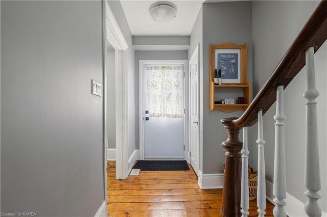 185-187 Montreal Street, House semidetached with 6 bedrooms, 2 bathrooms and 4 parking in Kingston ON | Image 2