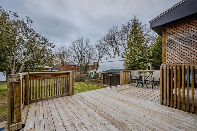 220 Heiman St, House detached with 3 bedrooms, 3 bathrooms and 4 parking in Kitchener ON | Image 15