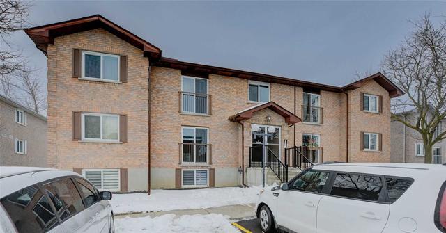 3 - 325 Northlake Dr, Condo with 2 bedrooms, 1 bathrooms and 1 parking in Waterloo ON | Image 12