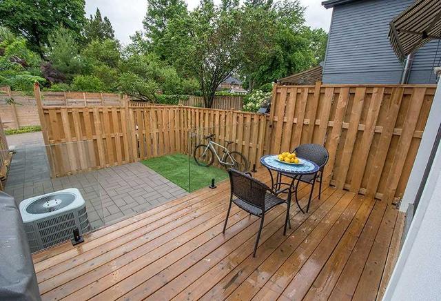 245 Bowood Ave, House semidetached with 4 bedrooms, 4 bathrooms and 1 parking in Toronto ON | Image 2