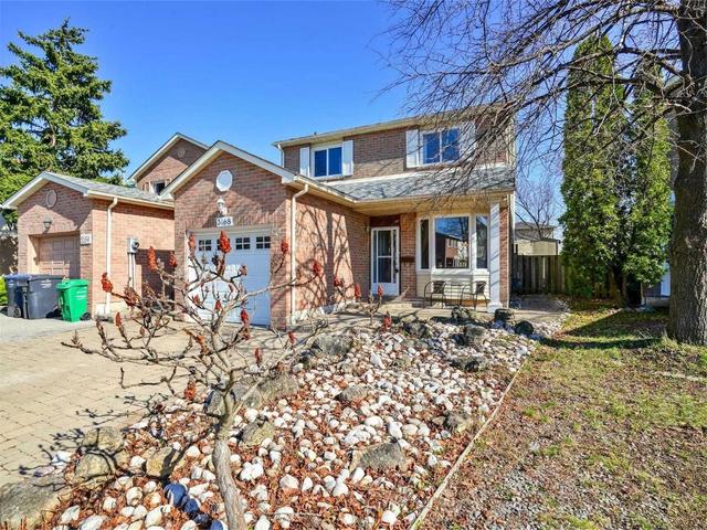 3168 Mccarron Cres, House detached with 3 bedrooms, 2 bathrooms and 4 parking in Mississauga ON | Image 2