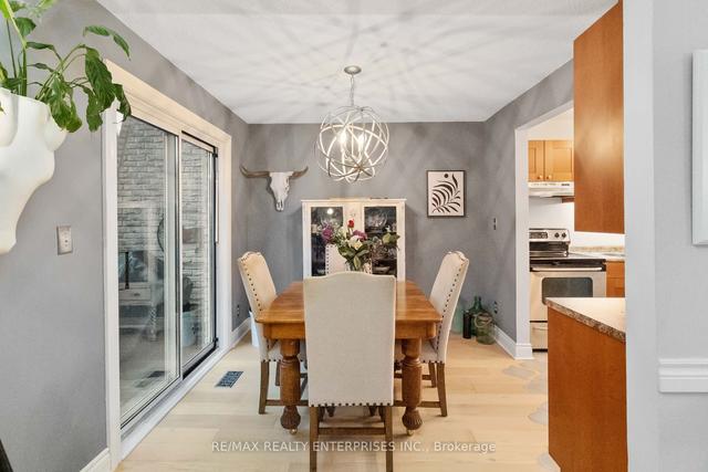 3 - 649 Francis Rd, Townhouse with 3 bedrooms, 2 bathrooms and 3 parking in Burlington ON | Image 3