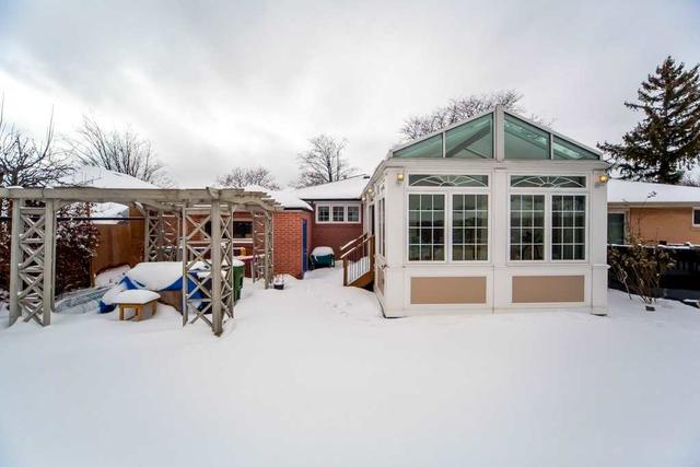 5 Honbury Rd, House detached with 3 bedrooms, 2 bathrooms and 4 parking in Toronto ON | Image 35