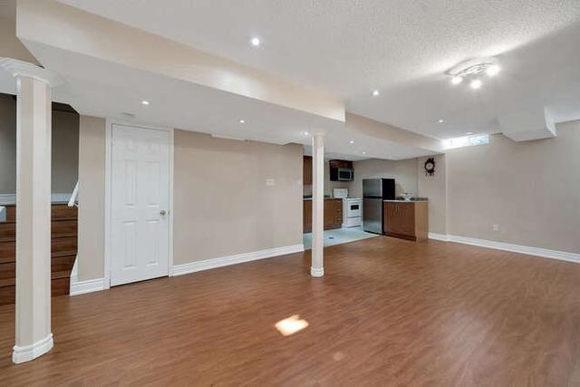 18 Carabram Crt, House detached with 3 bedrooms, 4 bathrooms and 6 parking in Brampton ON | Image 16