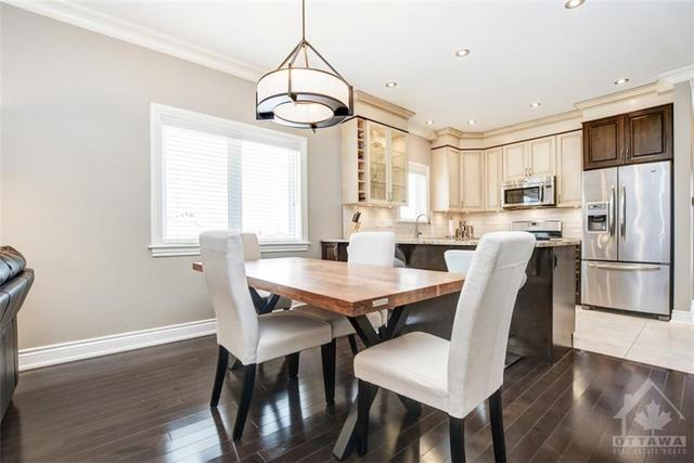 619 Meadowridge Circle, Home with 3 bedrooms, 3 bathrooms and 4 parking in Ottawa ON | Image 7