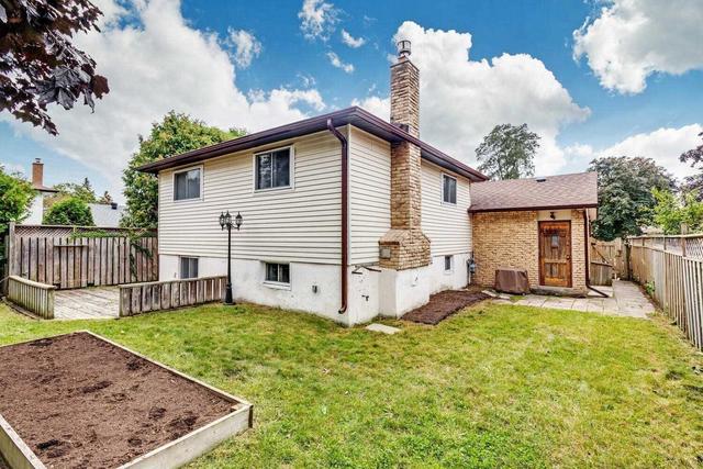 346 Highgate Ave, House detached with 3 bedrooms, 1 bathrooms and 1 parking in Oshawa ON | Image 10