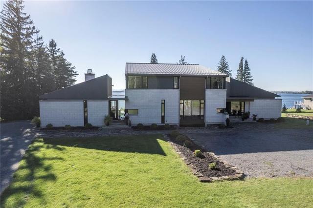19080 County Road 2 Road, House detached with 5 bedrooms, 5 bathrooms and 15 parking in South Glengarry ON | Image 2