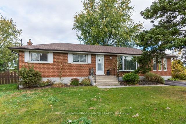 17272 Highway 2, House detached with 3 bedrooms, 2 bathrooms and 6 parking in Quinte West ON | Image 1