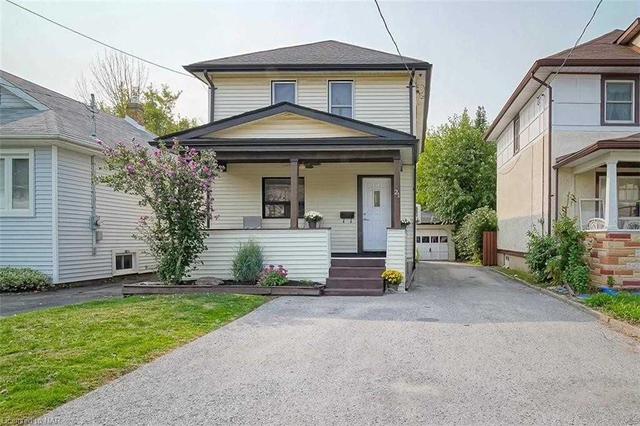 21 Berryman Ave, House detached with 3 bedrooms, 2 bathrooms and 3 parking in St. Catharines ON | Image 1