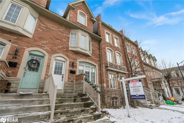 71 Ted Wray Circle, House attached with 3 bedrooms, 2 bathrooms and 1 parking in Toronto ON | Image 1