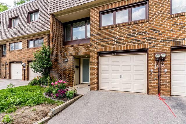 4 - 80 Castlebury Cres, Townhouse with 3 bedrooms, 2 bathrooms and 2 parking in Toronto ON | Image 32