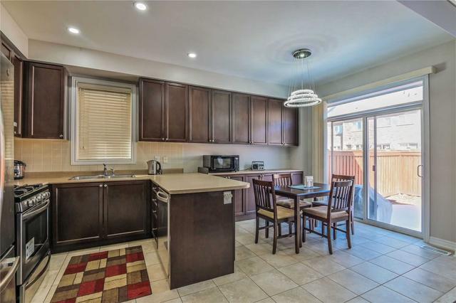 103 Relton Circ, House detached with 4 bedrooms, 3 bathrooms and 3 parking in Brampton ON | Image 9