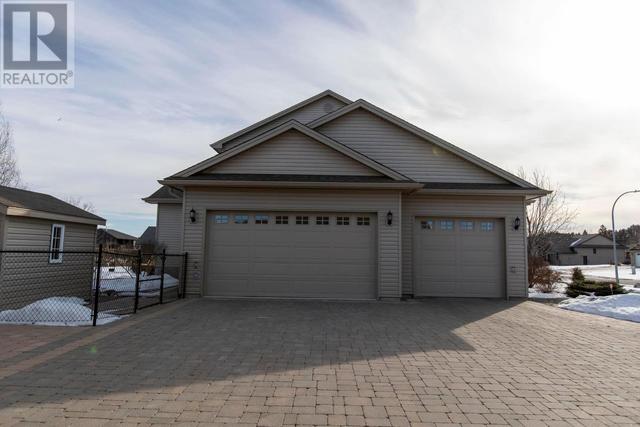 2124 Mahogany Way, House detached with 4 bedrooms, 3 bathrooms and null parking in Thunder Bay ON | Image 43