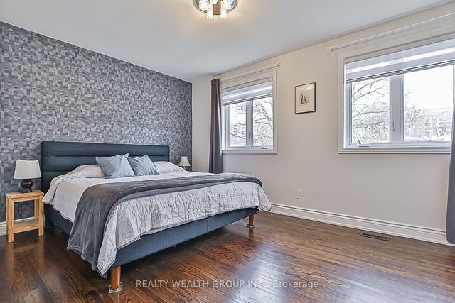 31 Greenwin Village Rd, House detached with 4 bedrooms, 2 bathrooms and 3 parking in Toronto ON | Image 14