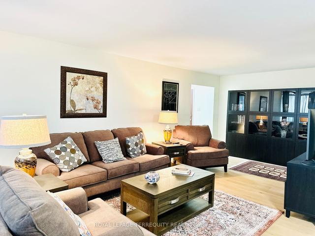1209 - 360 Ridelle Ave, Condo with 2 bedrooms, 1 bathrooms and 1 parking in Toronto ON | Image 21