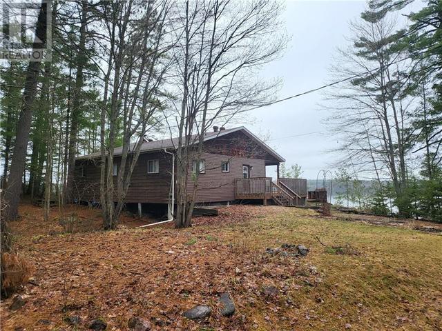 186 B Hass, Home with 3 bedrooms, 1 bathrooms and null parking in French River ON | Image 2