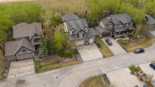 119 Wentwillow Lane Sw, House detached with 5 bedrooms, 3 bathrooms and 6 parking in Calgary AB | Image 10