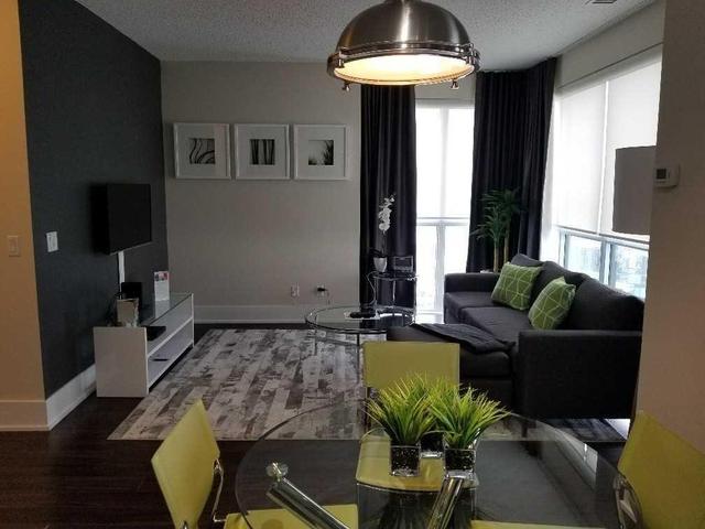 4305 - 300 Front St W, Condo with 1 bedrooms, 1 bathrooms and 1 parking in Toronto ON | Image 2