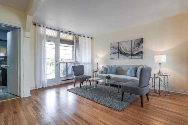 838 - 26 Tandridge Cres, Townhouse with 3 bedrooms, 2 bathrooms and 4 parking in Toronto ON | Image 19