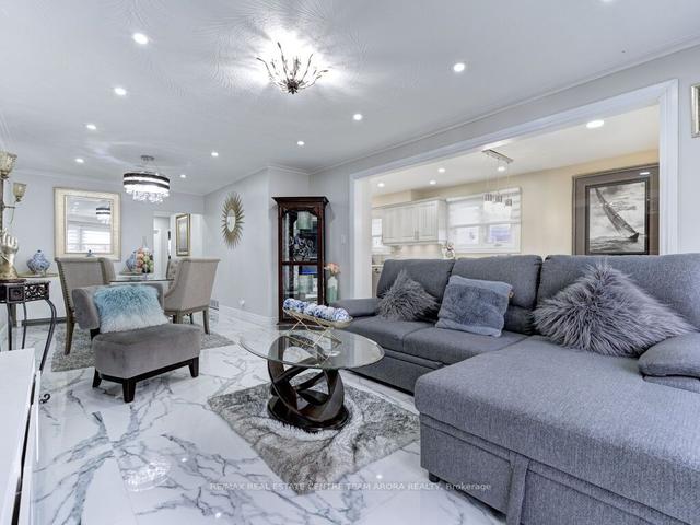 35 Goldsboro Rd, House semidetached with 3 bedrooms, 3 bathrooms and 3 parking in Toronto ON | Image 40