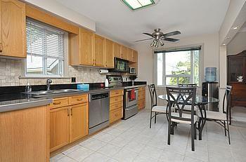 86 Lynwood Cres, House detached with 3 bedrooms, 2 bathrooms and 6 parking in King ON | Image 6