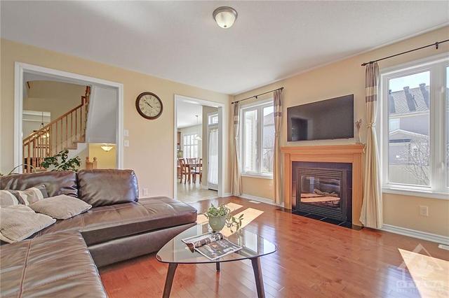 2774 Grand Vista Circle, House detached with 4 bedrooms, 3 bathrooms and 6 parking in Ottawa ON | Image 13