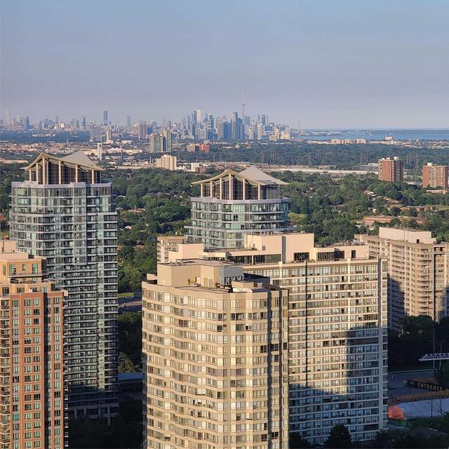 lph2 - 220 Burnhamthorpe Rd W, Condo with 2 bedrooms, 2 bathrooms and 1 parking in Mississauga ON | Image 20