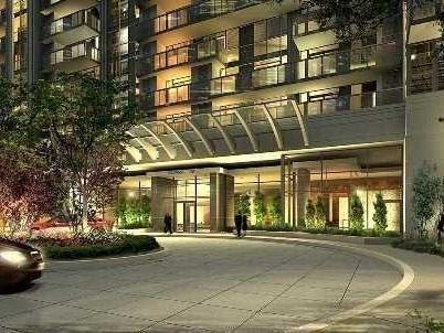 512 - 17 Anndale Dr, Condo with 2 bedrooms, 2 bathrooms and 1 parking in Toronto ON | Image 2