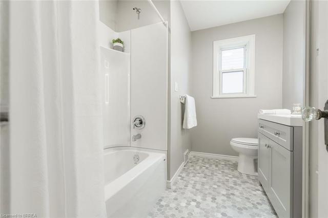 19 Dorothy Street, House detached with 3 bedrooms, 2 bathrooms and 4 parking in Brantford ON | Image 11