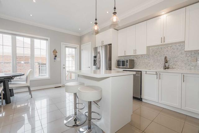 1888 Donald Cousens Pkwy, House attached with 3 bedrooms, 4 bathrooms and 3 parking in Markham ON | Image 19