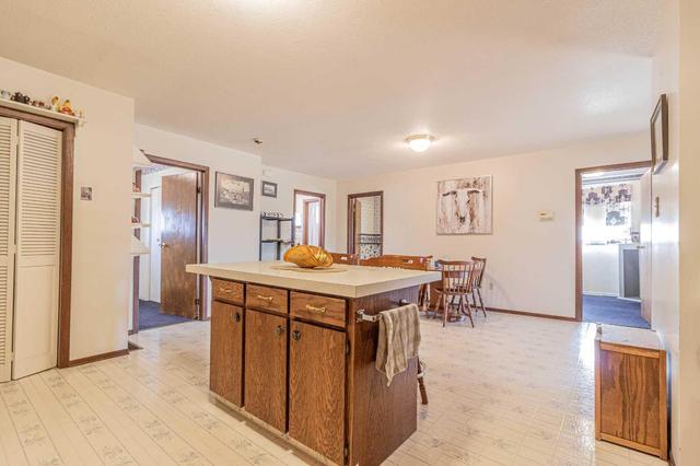 536 4 Street, House detached with 3 bedrooms, 1 bathrooms and 5 parking in Cypress County AB | Image 15