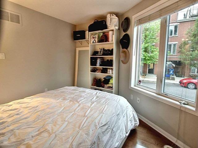 522 - 25 Laidlaw St, Townhouse with 1 bedrooms, 1 bathrooms and 1 parking in Toronto ON | Image 9