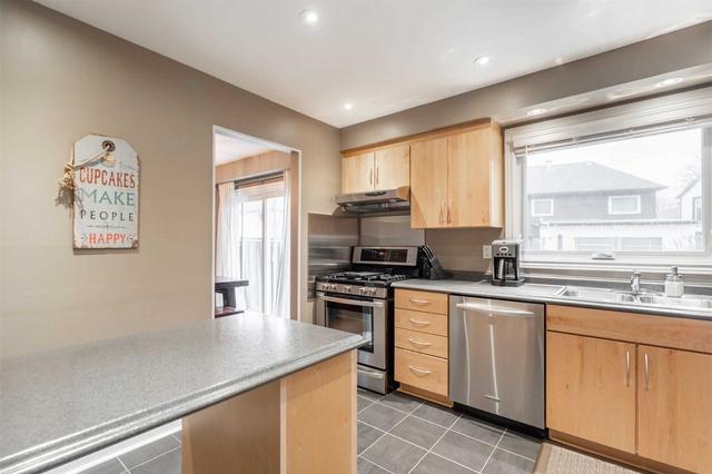 34 Bigham Cres, House detached with 3 bedrooms, 2 bathrooms and 2 parking in Toronto ON | Image 25