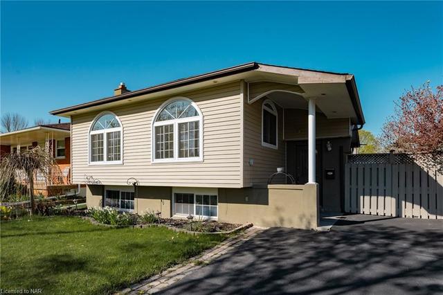 6495 Pitton Road, House detached with 4 bedrooms, 2 bathrooms and null parking in Niagara Falls ON | Image 1