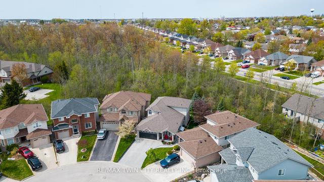15 Mccorkindale Pl, House detached with 4 bedrooms, 4 bathrooms and 6 parking in Guelph ON | Image 35